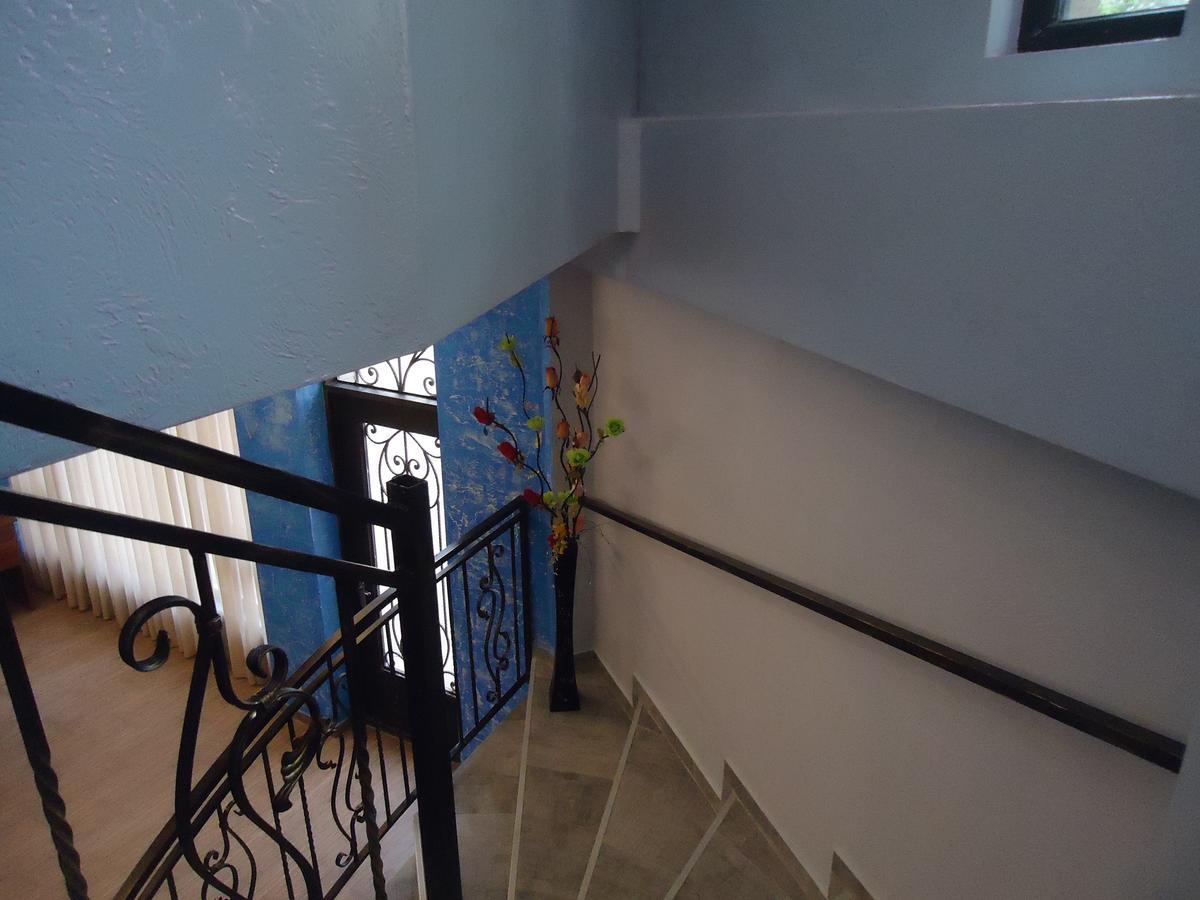 La'Rooms クタイシ エクステリア 写真